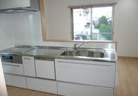 居間　台所　食堂