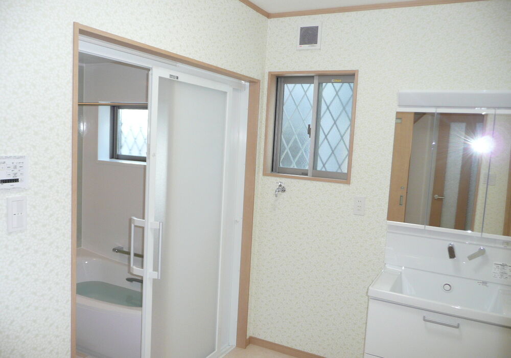 洗面脱衣室　浴室