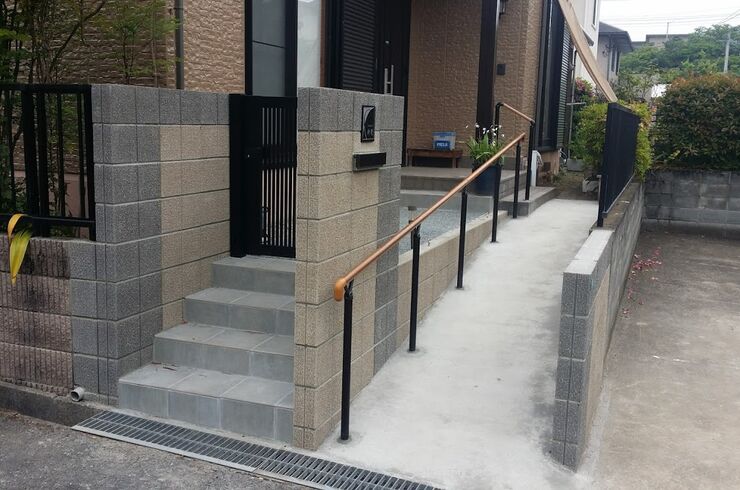 外構　スロープ